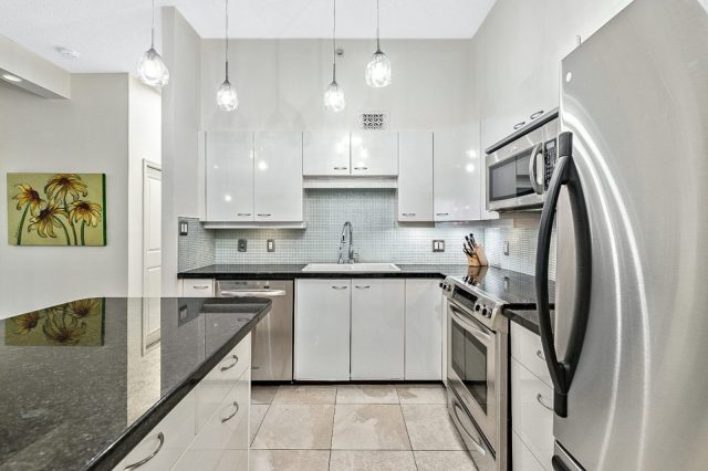 Fully Stocked Kitchen in Downtown Calgary