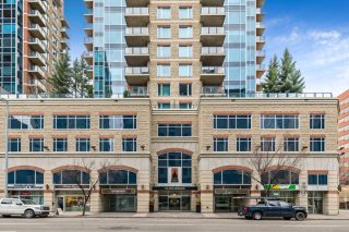 Professional-Grade Furnished Suite