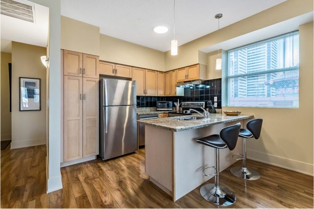 downtown-calgary-furnished-apartment